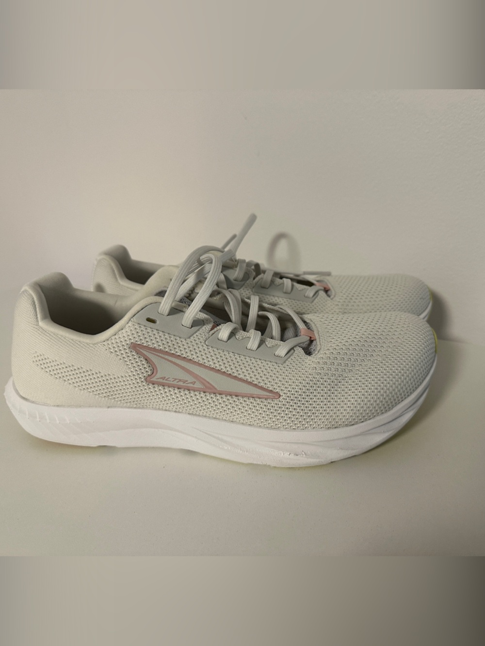 Altra Women's Escalante 4, White/Pink, Size 9.5